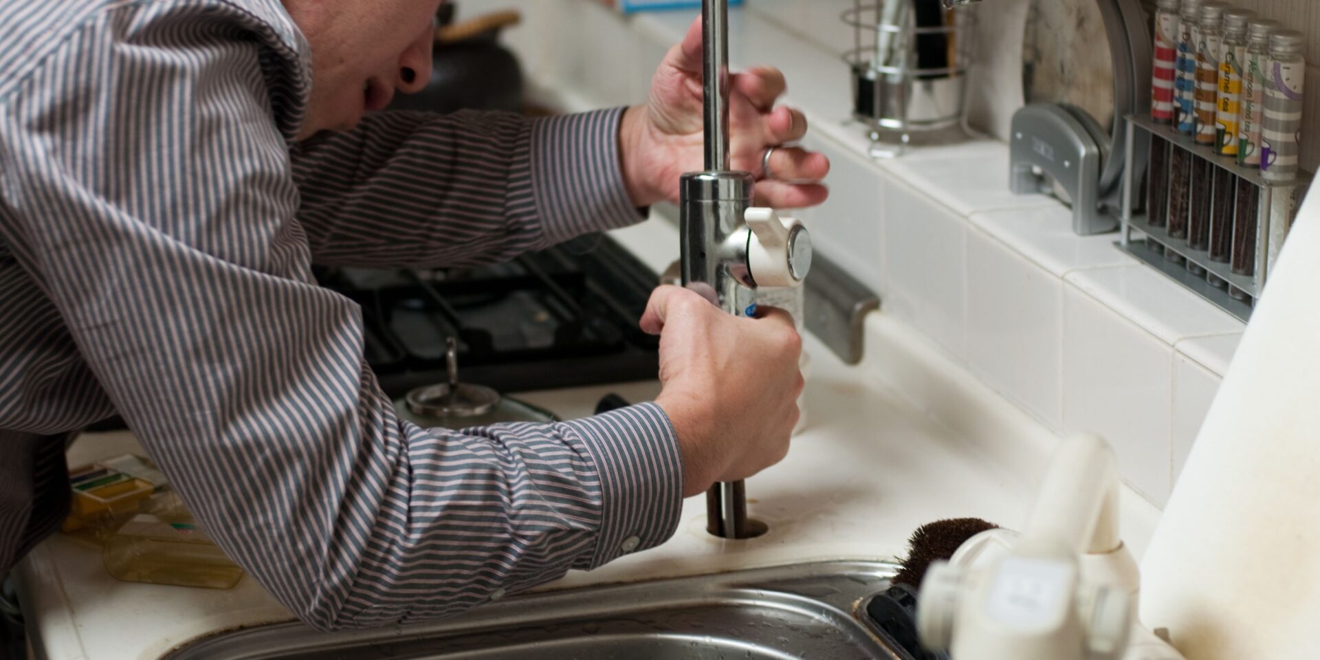 kitchen sink plumbing drain​